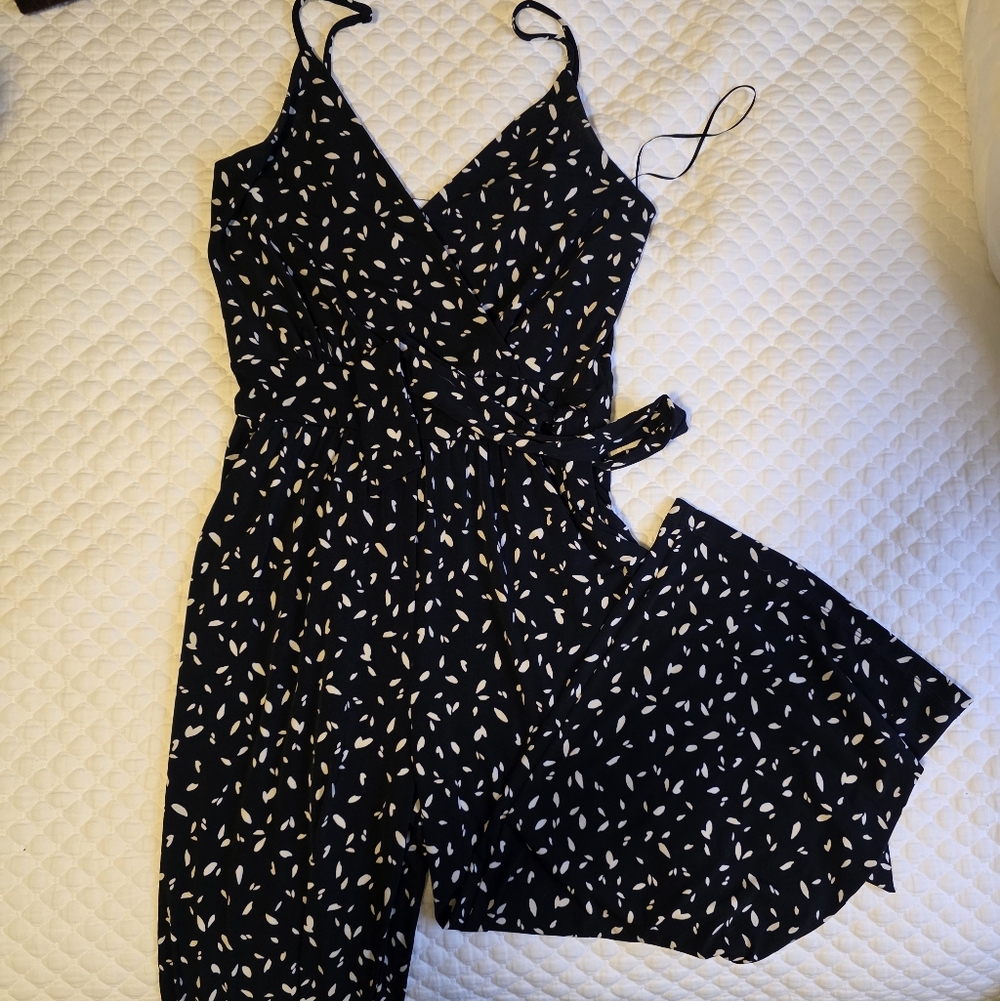 Kaileigh Navy and White Leaf Print Jumpsuit